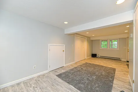 45 Hawkstead Hollow Nashua NH 03063