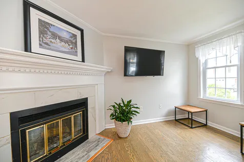 45 Hawkstead Hollow Nashua NH 03063
