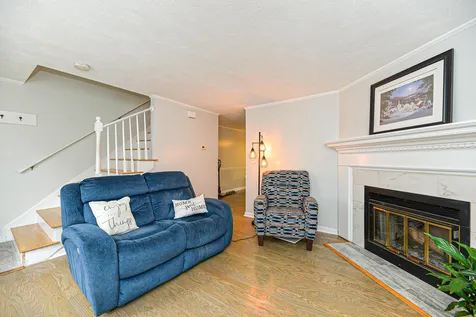 45 Hawkstead Hollow Nashua NH 03063