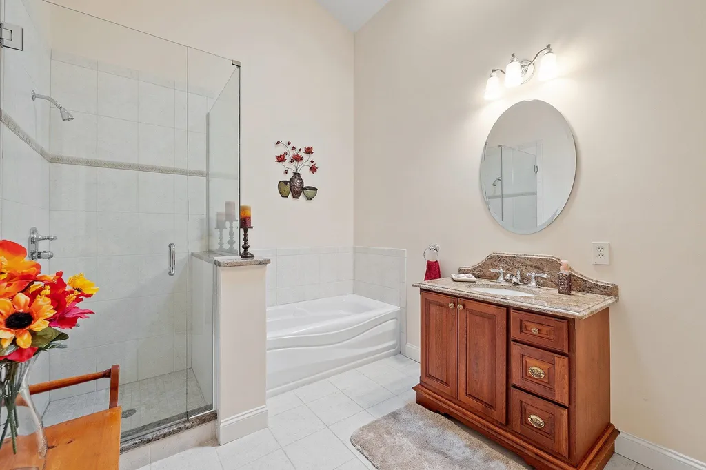 21 Saunders Hill Road New Boston NH 03070