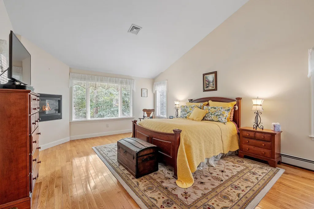 21 Saunders Hill Road New Boston NH 03070