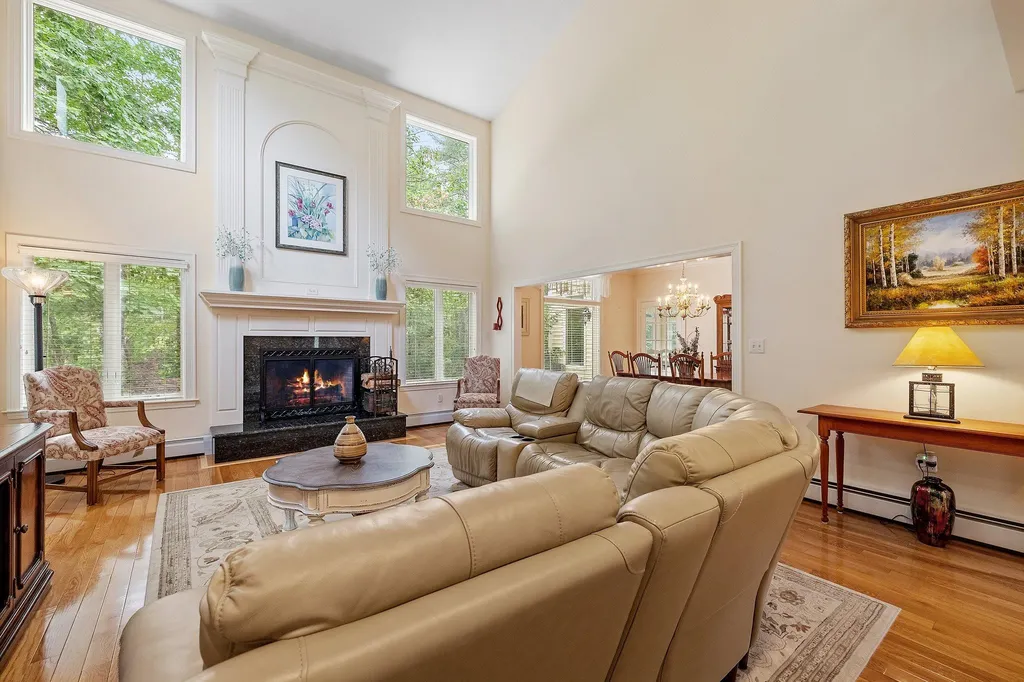 21 Saunders Hill Road New Boston NH 03070
