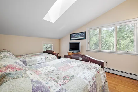 21 Saunders Hill Road New Boston NH 03070