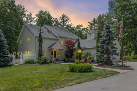 21 Saunders Hill Road New Boston NH 03070