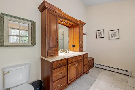 21 Saunders Hill Road New Boston NH 03070