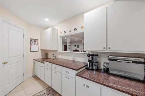 21 Saunders Hill Road New Boston NH 03070