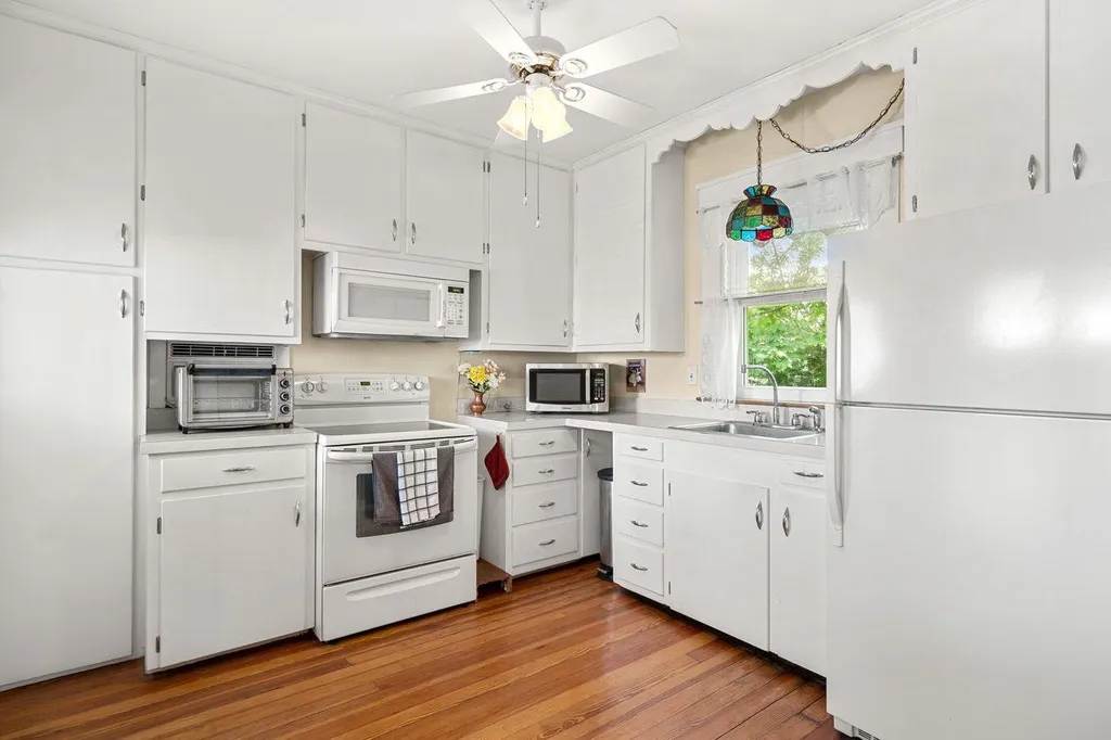 689 Rimmon Street Manchester NH 03102
