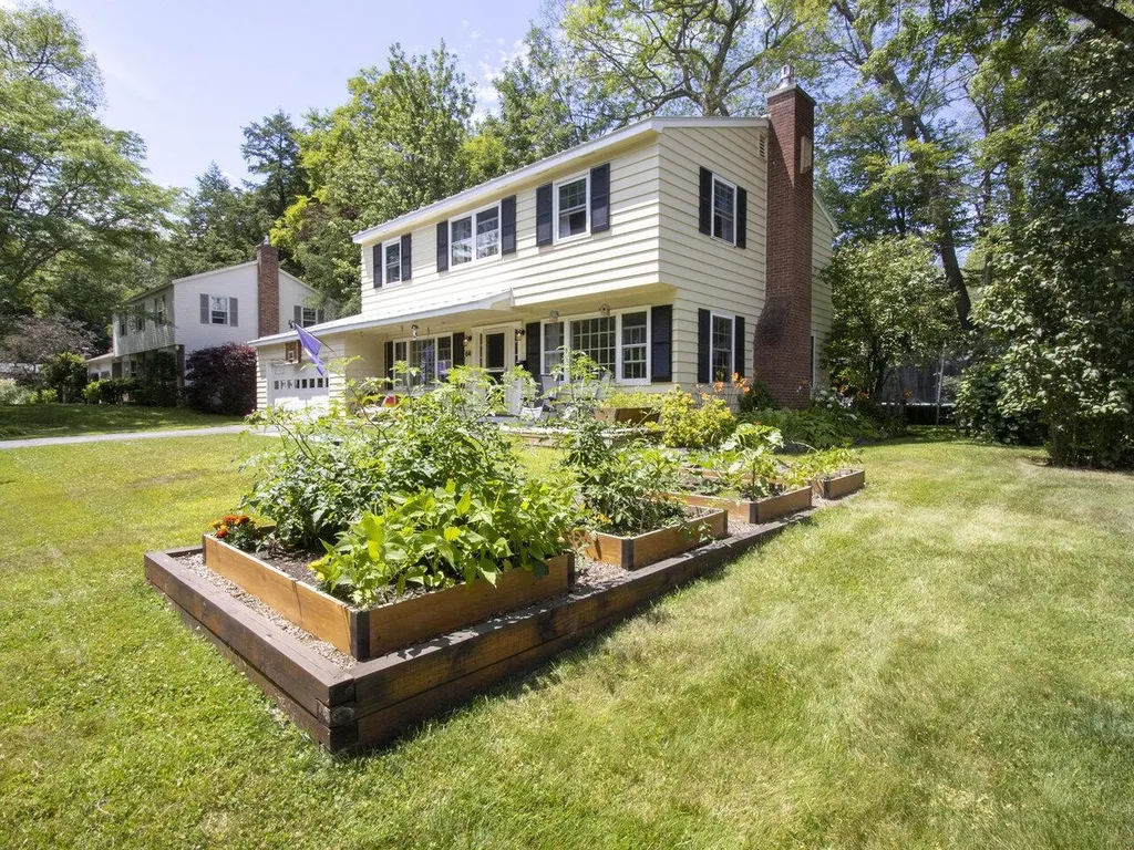 64 Oakcrest Drive Burlington VT 05408