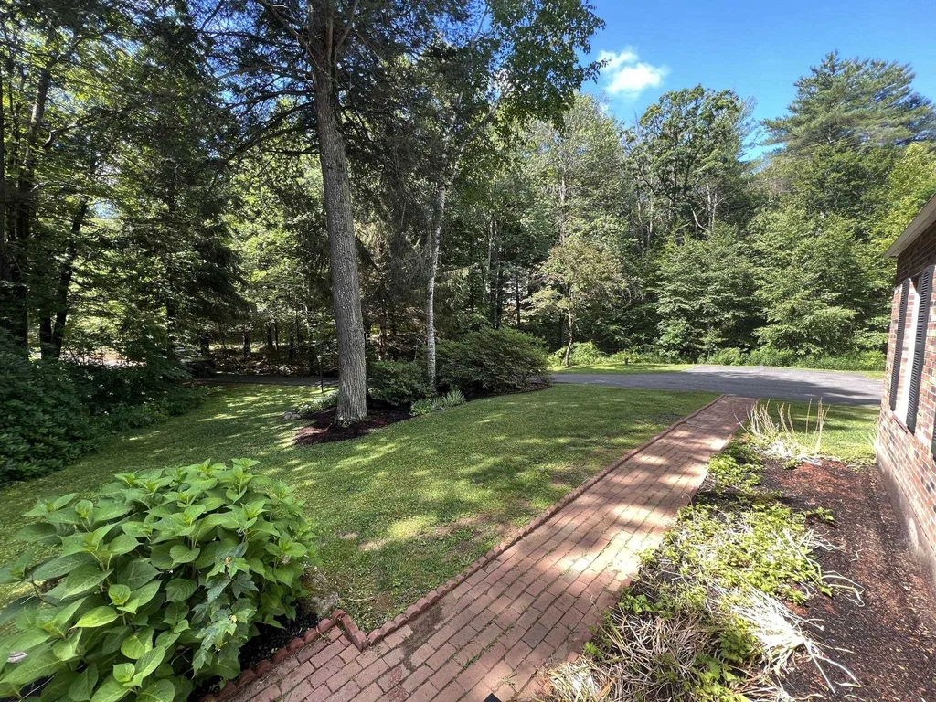 45 Barberry Lane Strafford NH 03884