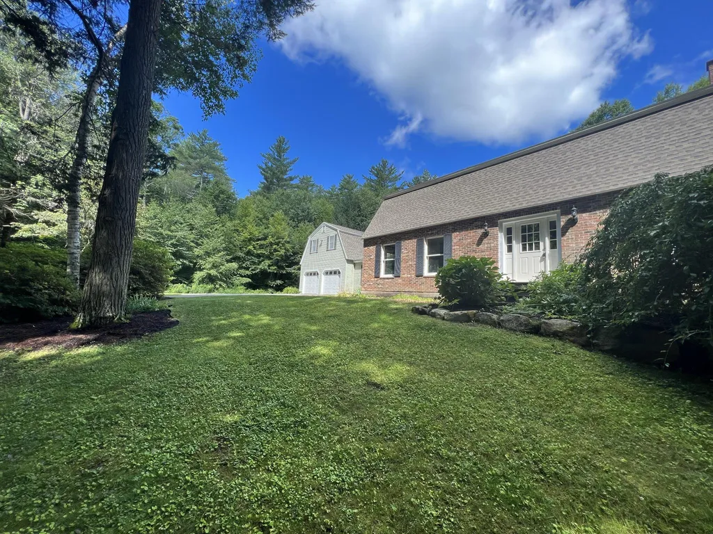 45 Barberry Lane Strafford NH 03884
