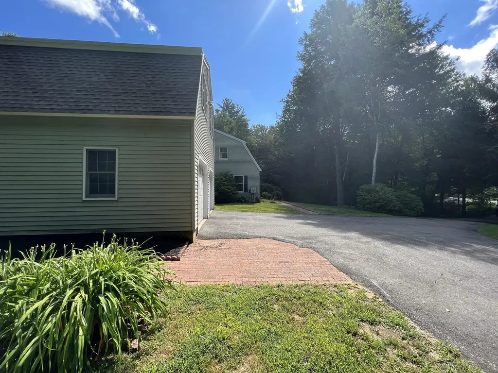 45 Barberry Lane Strafford NH 03884