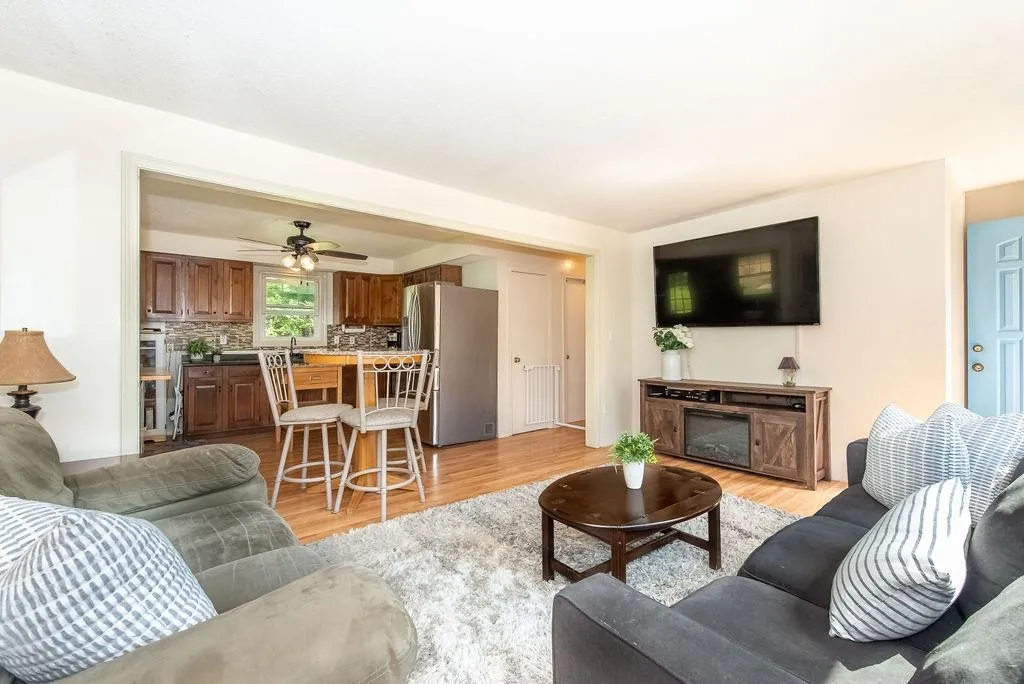 17 Terri Court Strafford NH 03884
