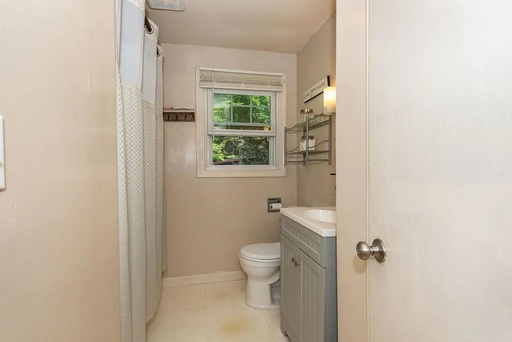 17 Terri Court Strafford NH 03884
