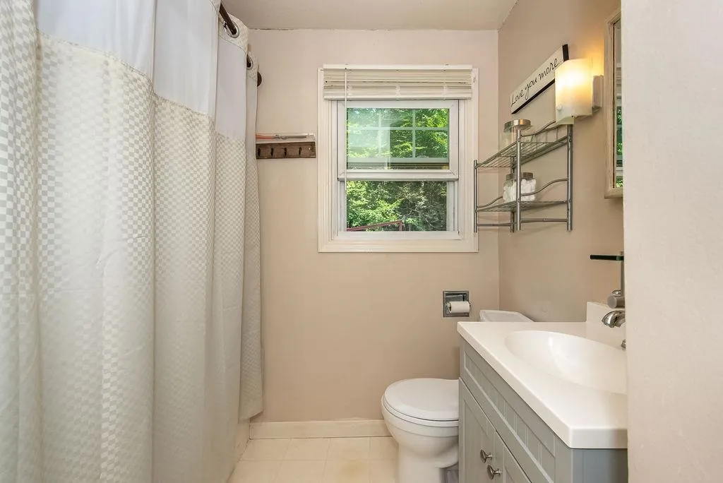 17 Terri Court Strafford NH 03884