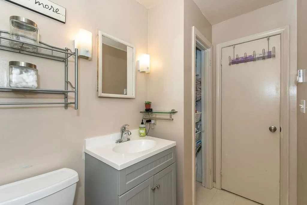 17 Terri Court Strafford NH 03884