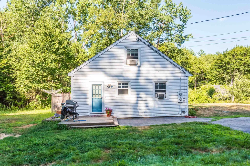 17 Terri Court Strafford NH 03884