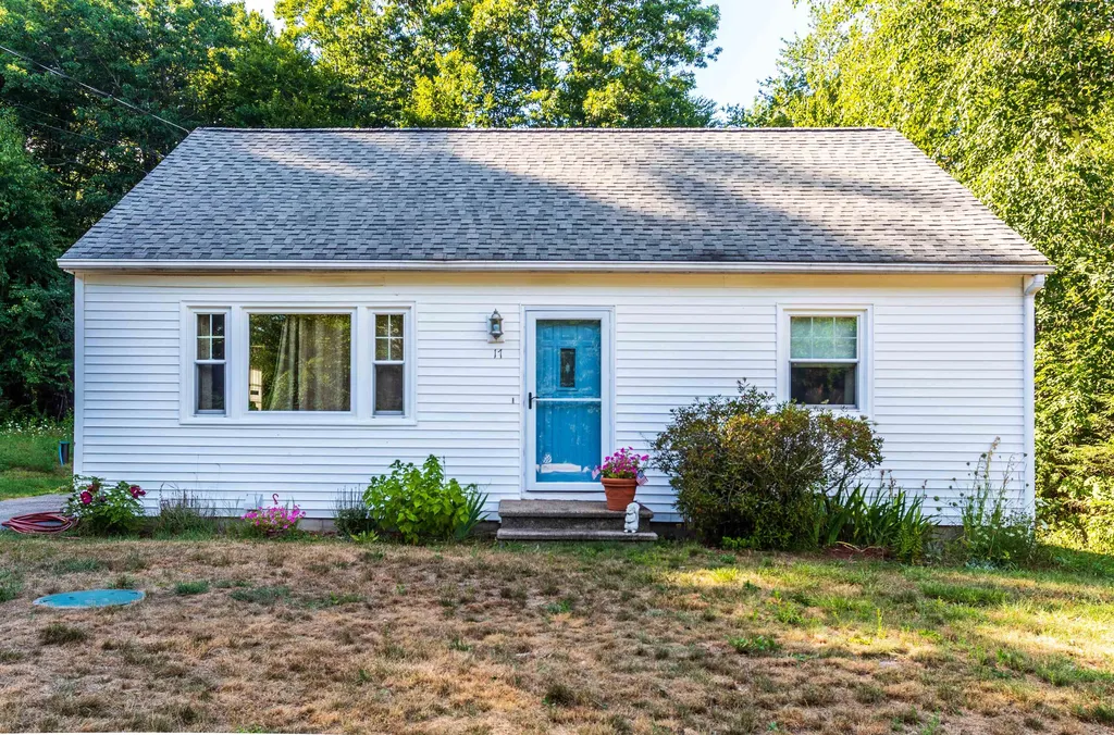 17 Terri Court Strafford NH 03884