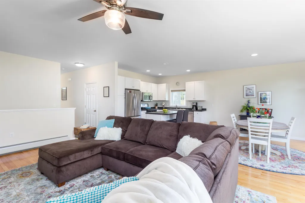 8 Hawthorne Place Barre Town VT 05641