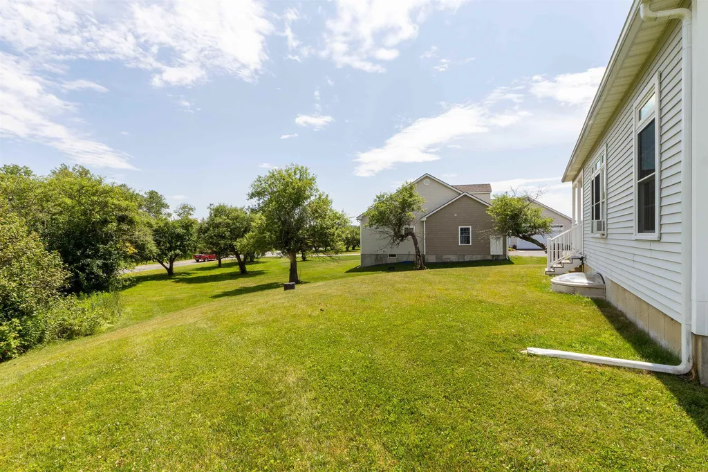 8 Hawthorne Place Barre Town VT 05641