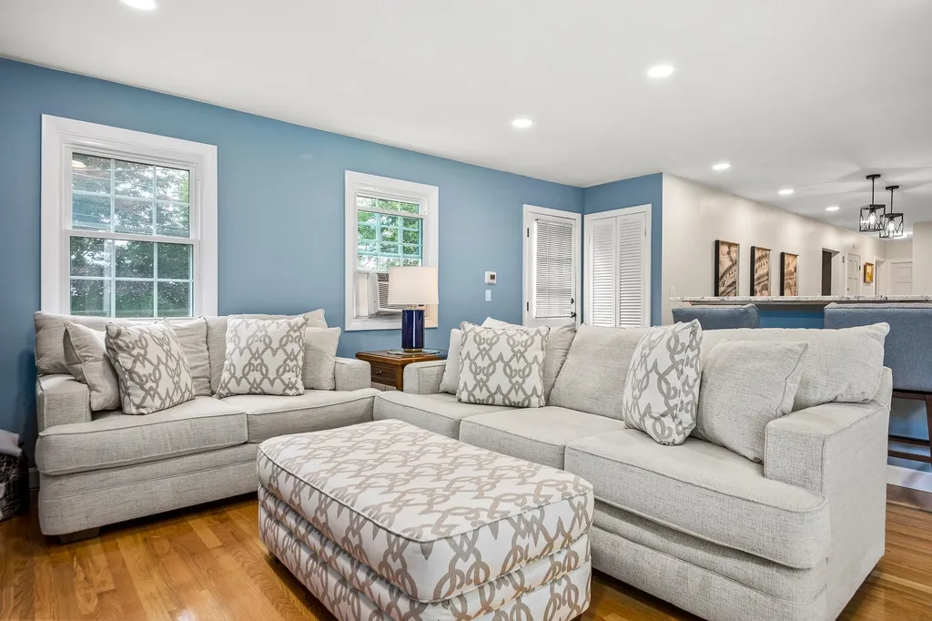 373 Pickering Street Manchester NH 03104