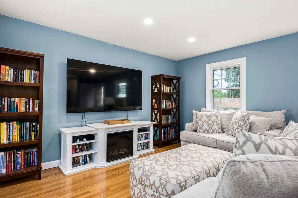 373 Pickering Street Manchester NH 03104