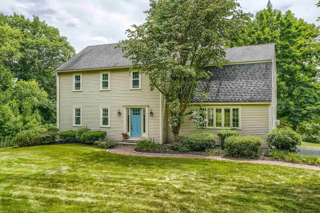 76 Christian Hill Road Amherst NH 03031