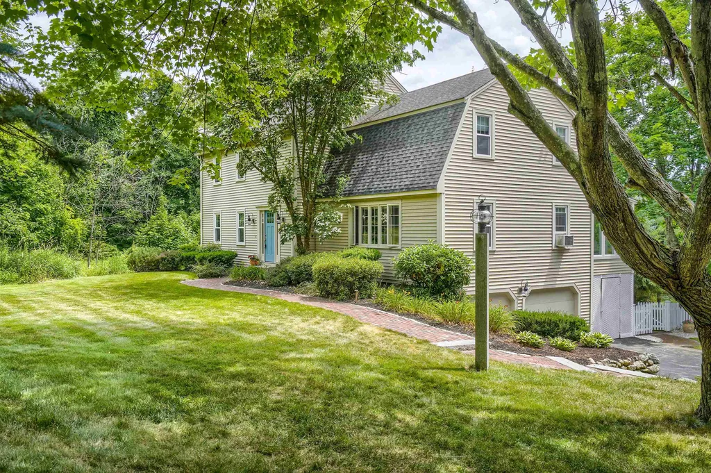 76 Christian Hill Road Amherst NH 03031