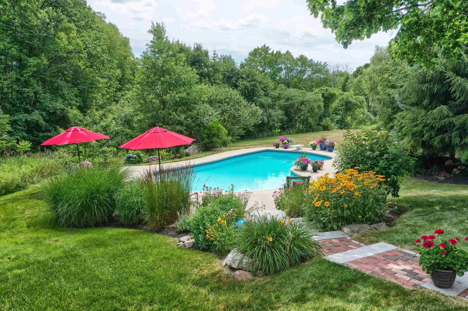 76 Christian Hill Road Amherst NH 03031