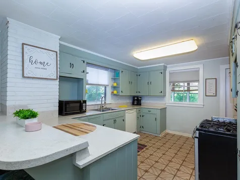 53 Mount Vernon Street Somersworth NH 03878
