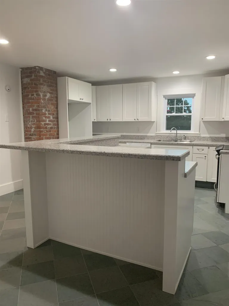 46 South Pleasant Street New London NH 03257