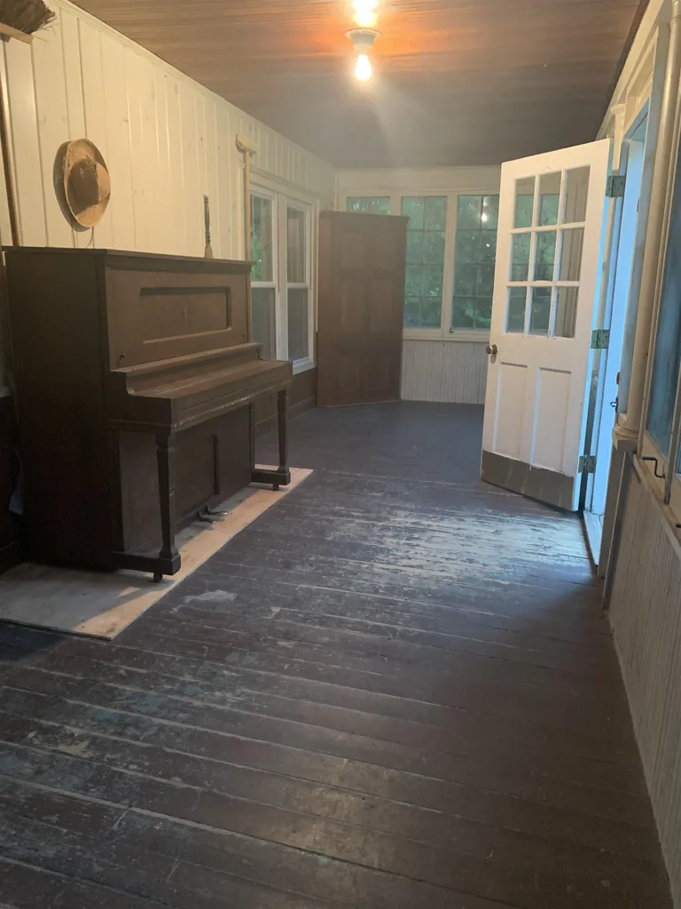 46 South Pleasant Street New London NH 03257