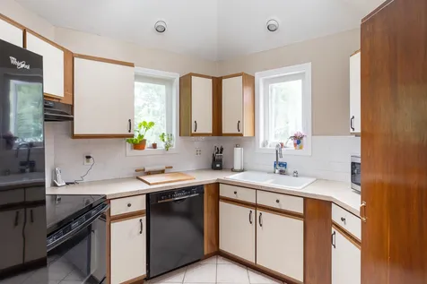 106 Lori Lane Burlington VT 05408