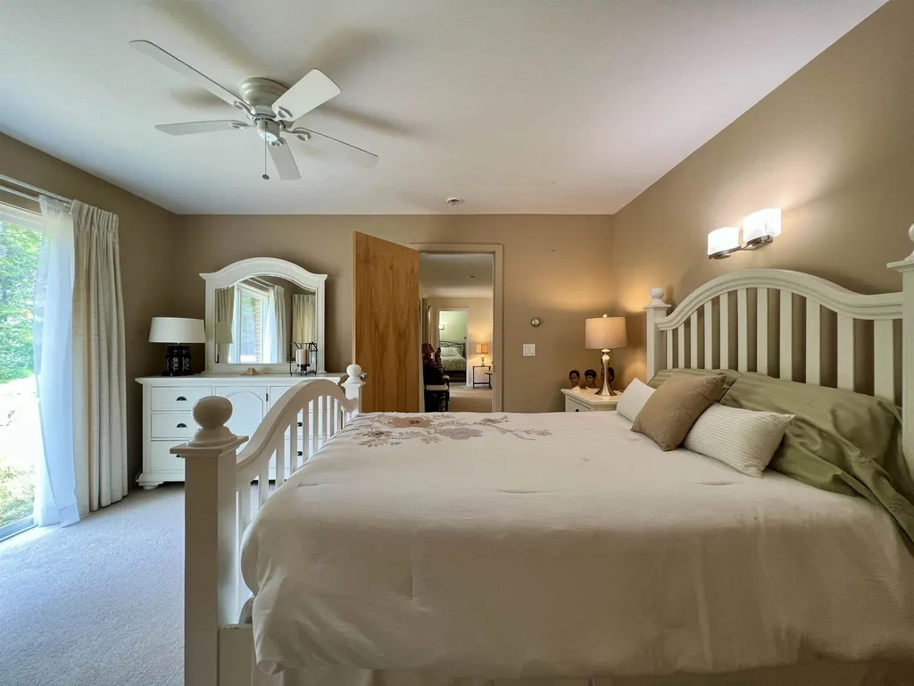 173 Squires Lane New London NH 03257
