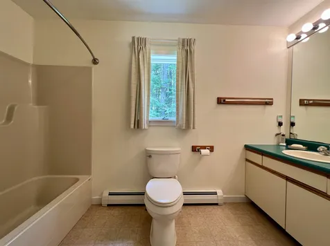 173 Squires Lane New London NH 03257