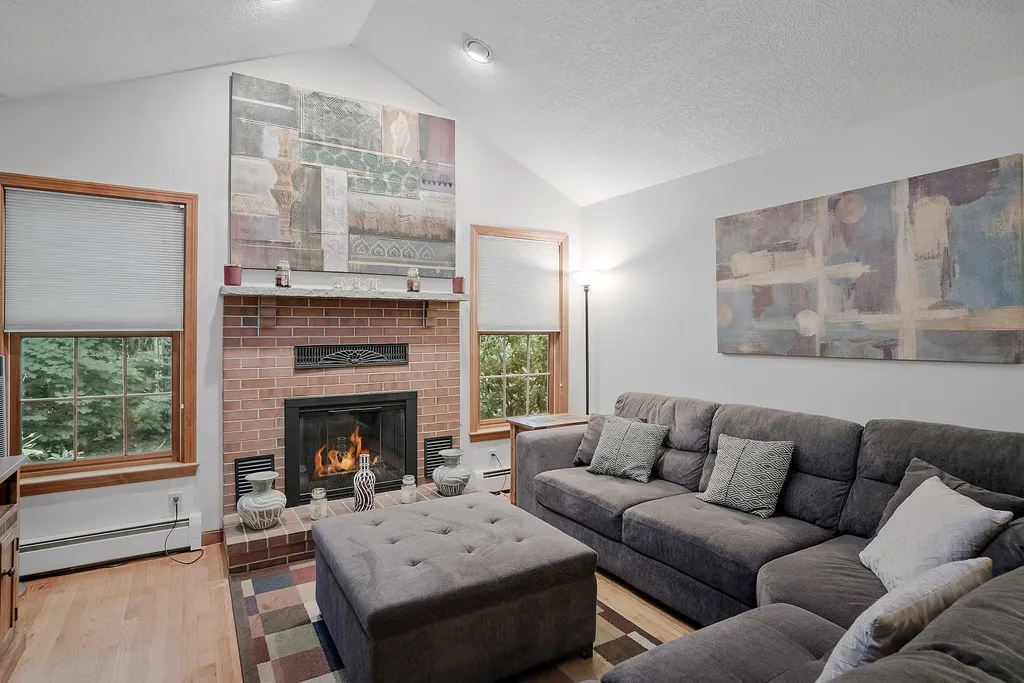 24 Oakmont Drive Concord NH 03301