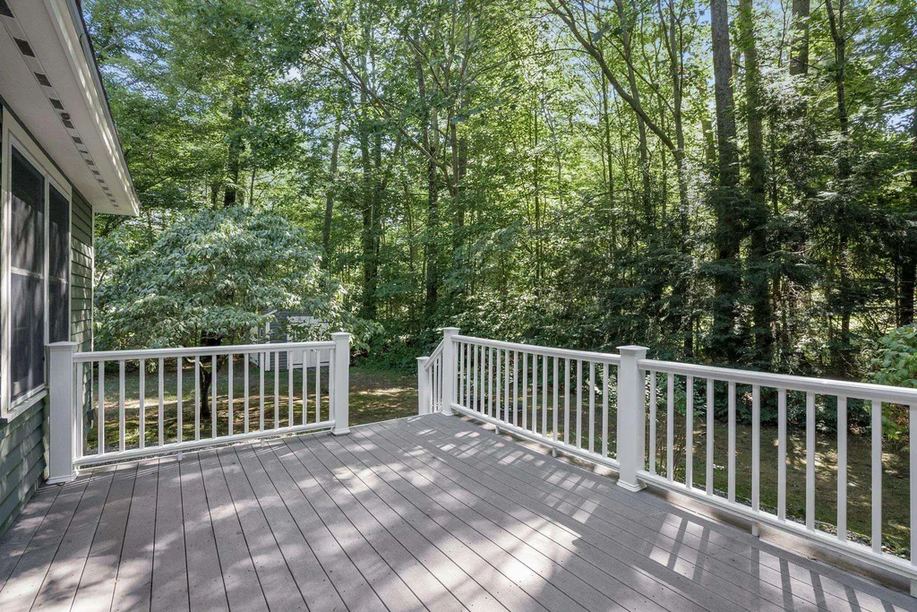 24 Oakmont Drive Concord NH 03301