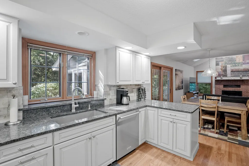 24 Oakmont Drive Concord NH 03301