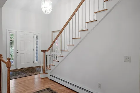 24 Oakmont Drive Concord NH 03301