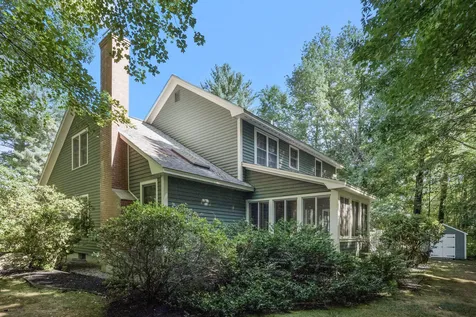 24 Oakmont Drive Concord NH 03301