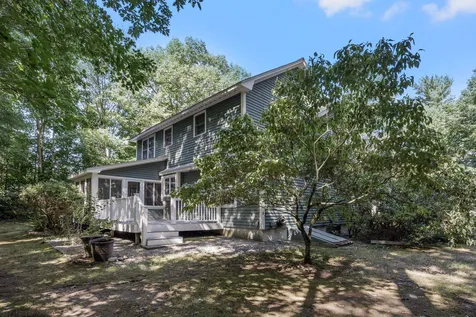 24 Oakmont Drive Concord NH 03301