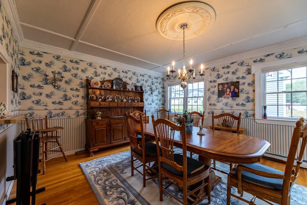 33 Caleb Dyer Lane Enfield NH 03748