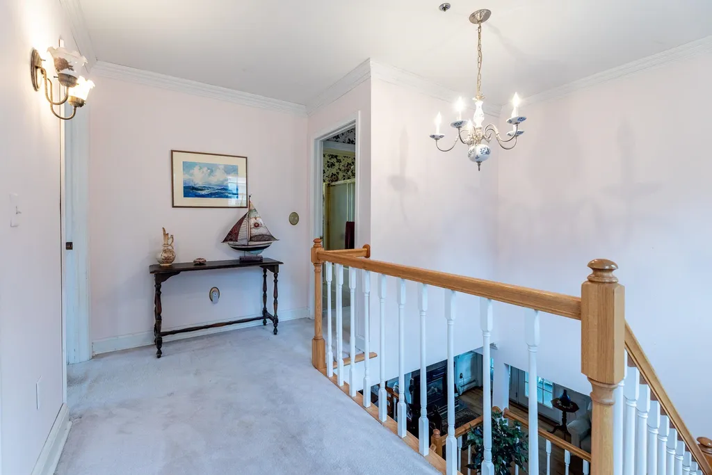 33 Caleb Dyer Lane Enfield NH 03748