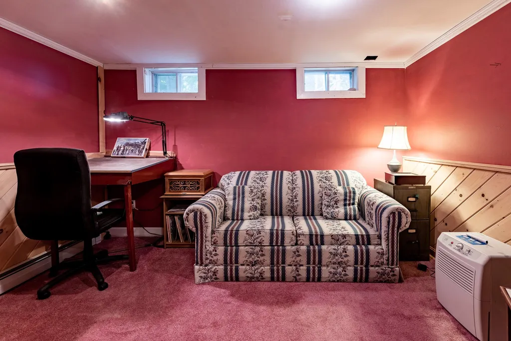 33 Caleb Dyer Lane Enfield NH 03748