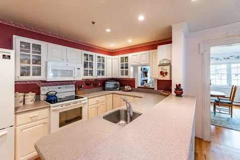 33 Caleb Dyer Lane Enfield NH 03748
