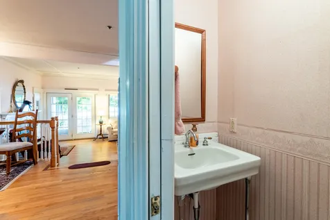 33 Caleb Dyer Lane Enfield NH 03748