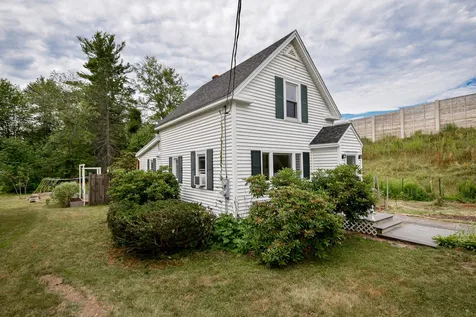 6 Hilton Road Dover NH 03820