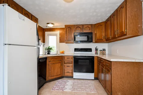 6 Hilton Road Dover NH 03820