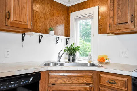 6 Hilton Road Dover NH 03820
