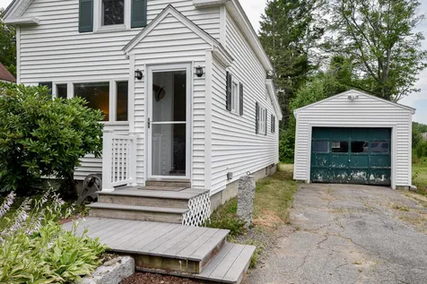 6 Hilton Road Dover NH 03820