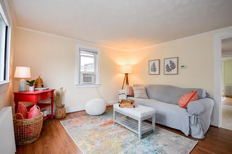6 Hilton Road Dover NH 03820